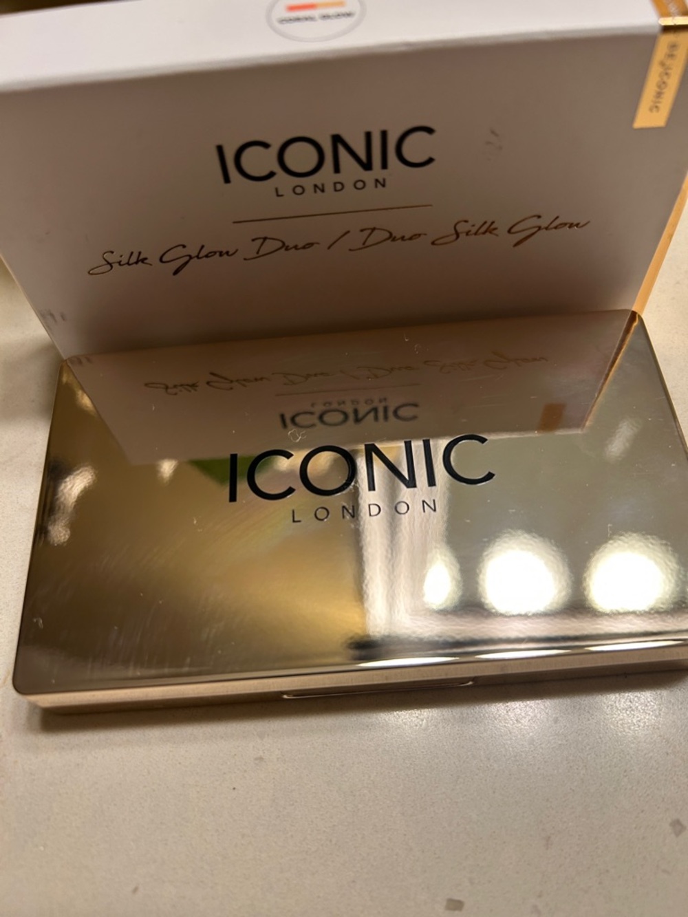 ICONIC London Silk Glow Duo Coral Glow Palette  in lovely gold compact